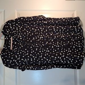Torrid Georgette zip-front Dolman blouse  in black dot Torrid size 2